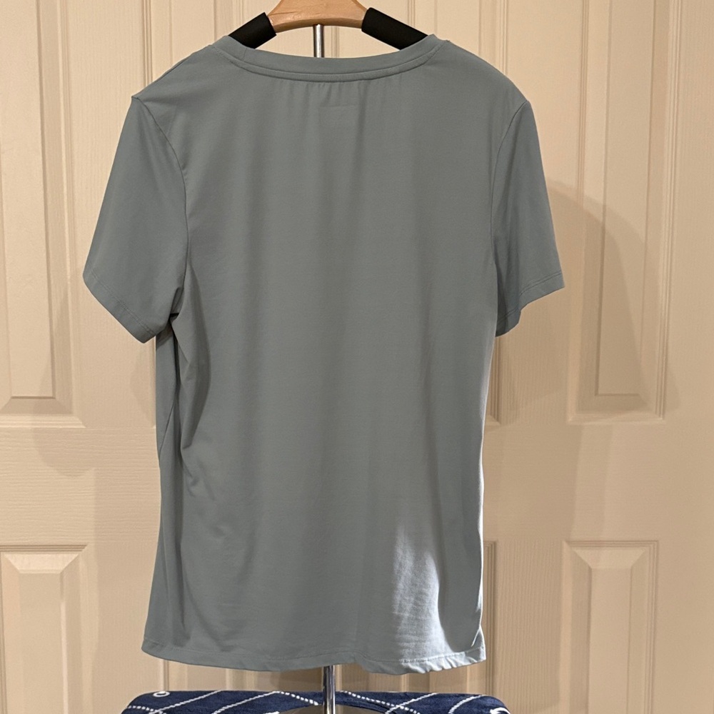 Mondetta Performance Luxury Green Shirt - Picture 4 of 4